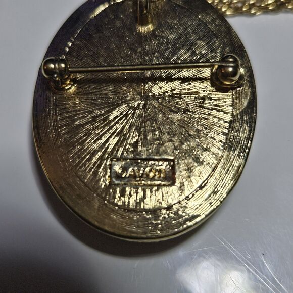Vintage Avon Signed Cameo Pendant Brooch Gold Tone Chain Black White 24" - Picture 9 of 15
